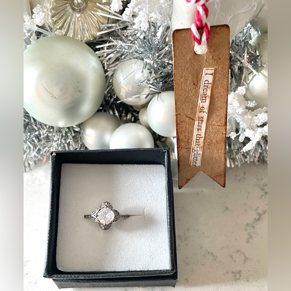 Sterling Silver Ring zirconia